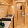Apšiltintas kempingo namelis su šoniniu įėjimu – 2,4 × 6,6 m